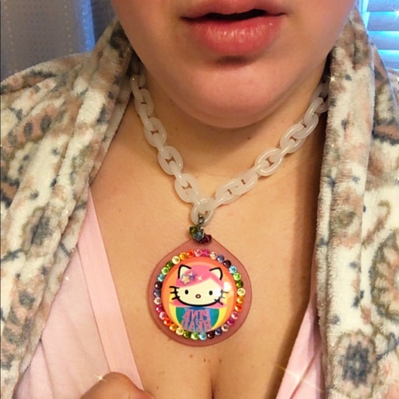 RARE Tarina Tarantino Hello Kitty Necklace - Picture 6 of 6